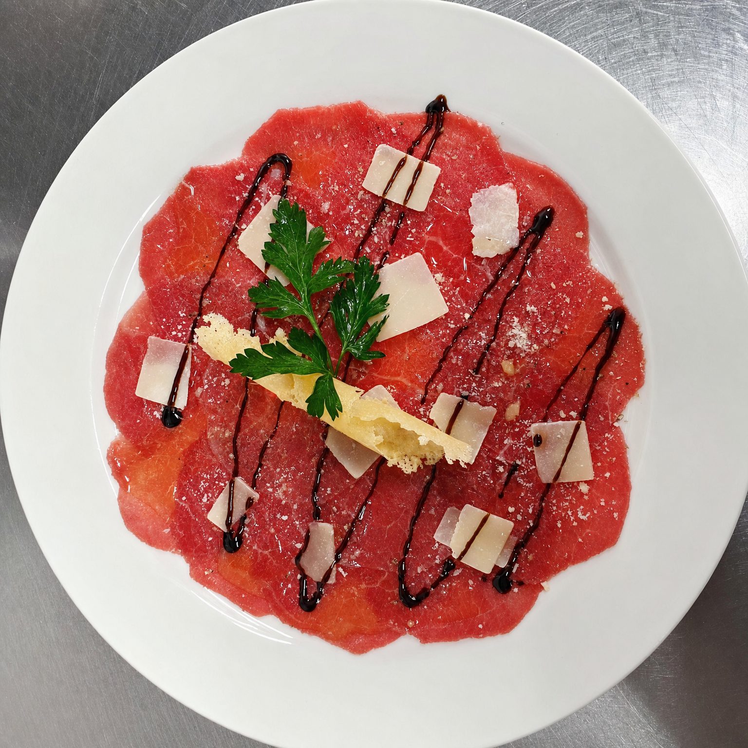 Carpaccio de bœuf à l'huile de truffes